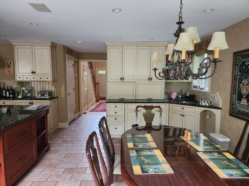 before picture a breakfast nook