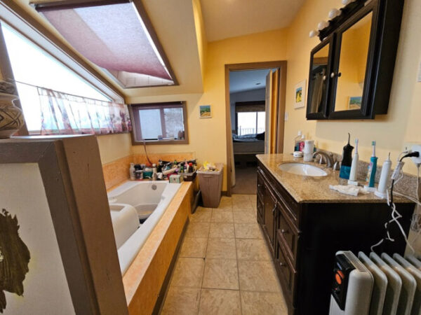 before picture of a bathroom